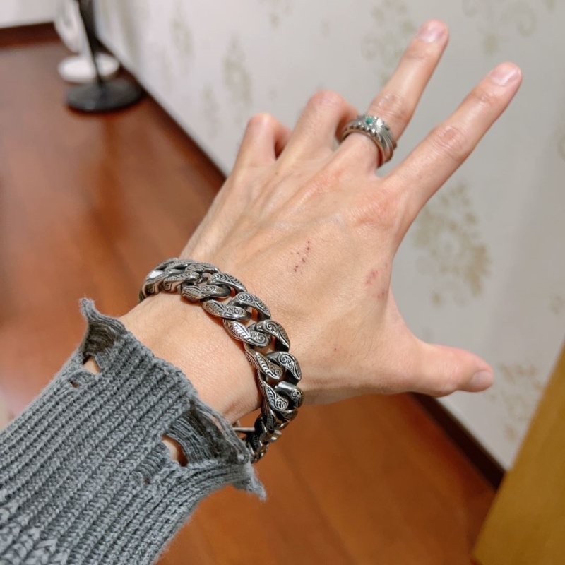 Gvc*1 bracelets